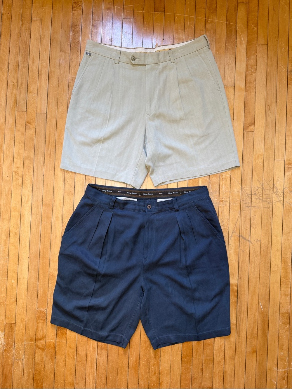 Vintage Tommy Bahama Pleated Flat Front Silk Shorts Navy & Khaki Sz. 35 & 36